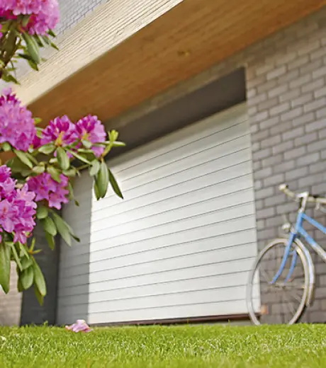 Подъемные секционные ворота для гаража